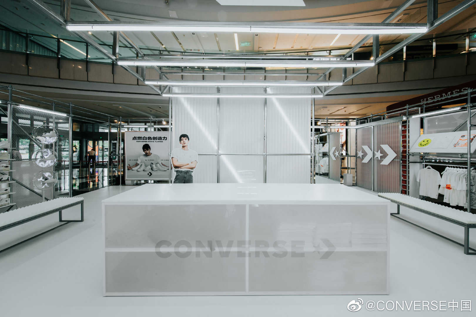 快看！CONVERSE白色快閃店在上海來福士廣場舉行