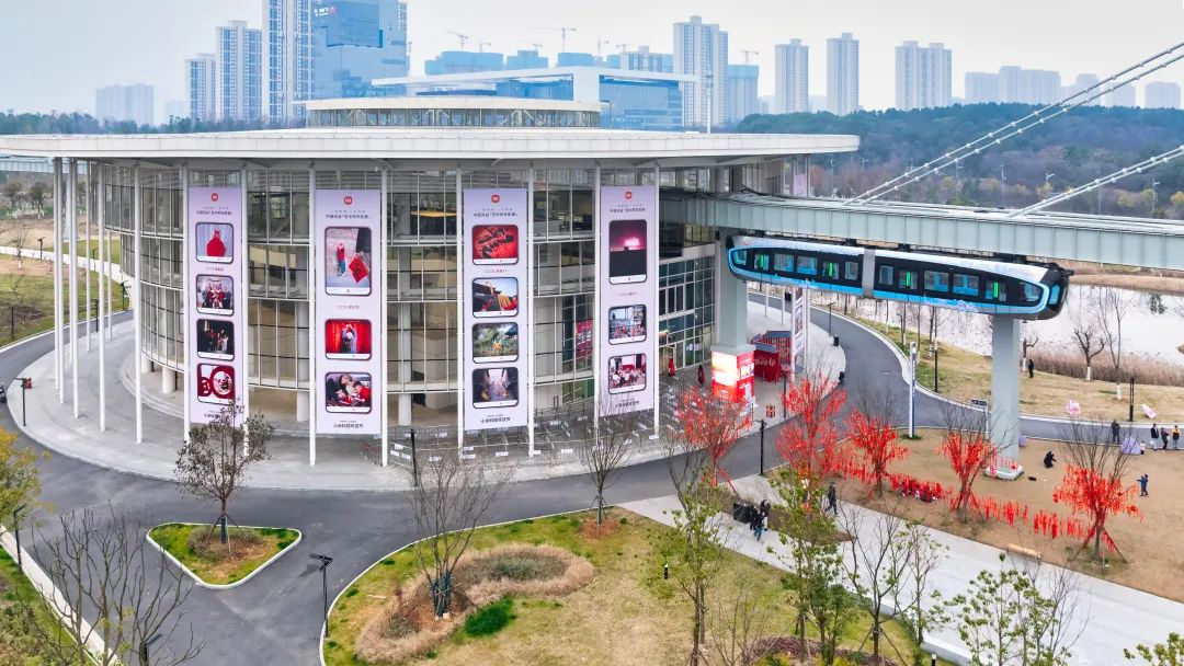 中國光谷「空中列車影展」，在空軌高新大道站限時開展